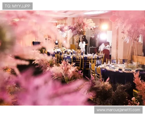 真人BG欢迎你，感受沉浸式的情感交流，打造属于你的梦幻恋爱故事